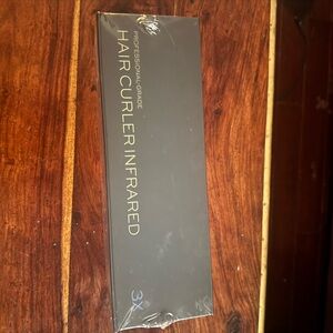 Professional-Grade Hair Curler